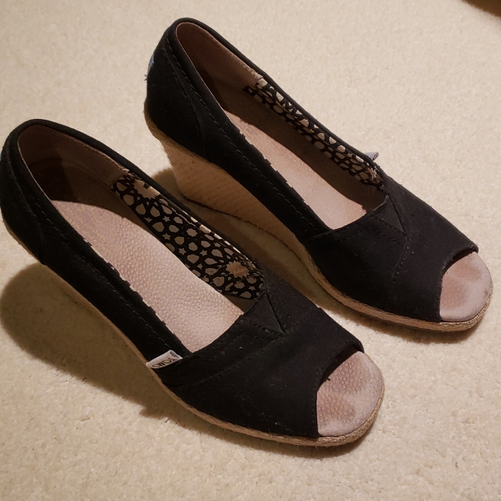 Toms Black Wedges